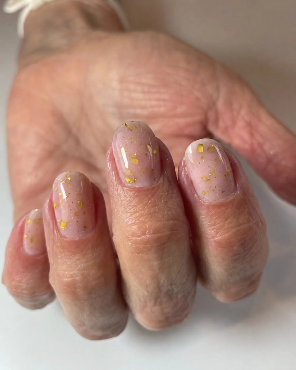 Nagels met gold flakes door Claus Nagelhoekje