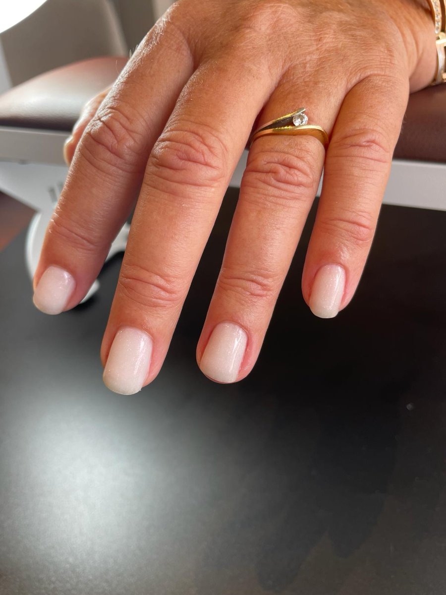 Nagels gedaan door Claus Nagelhoekje